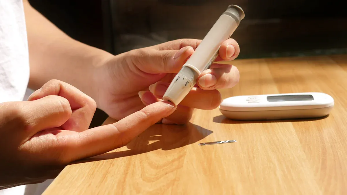 Plastik JP tarzı sıcaklığa dayanıklı şırıngalar OEM tedariki i&ccedil;in &ouml;zelleştirilebilir mi?